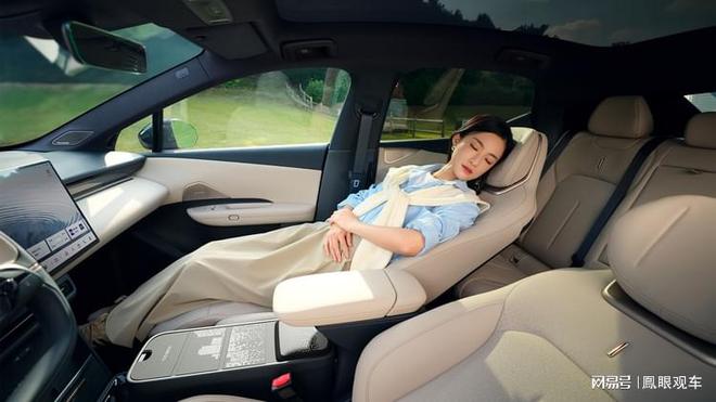 领克Z20对比海豹06GT、大众ID3J9国际网站都是年轻人喜欢的电控乐趣(图8)